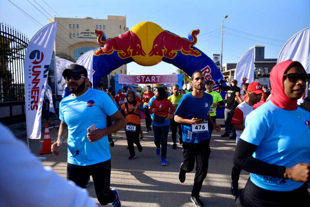 Runners setting off at the Kafr El-Sheikh Half Marathon 2021